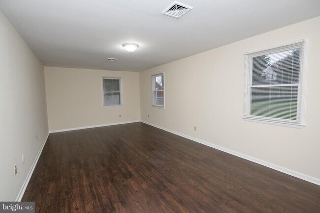 Foto del edificio - 38 Linden Ave