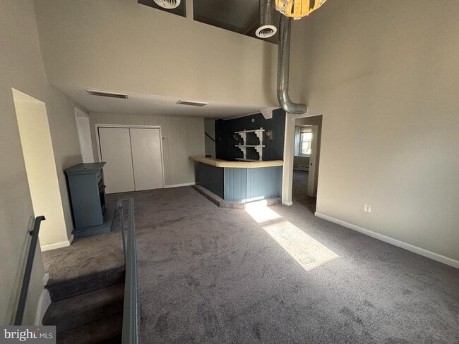 Building Photo - 112 Grape St