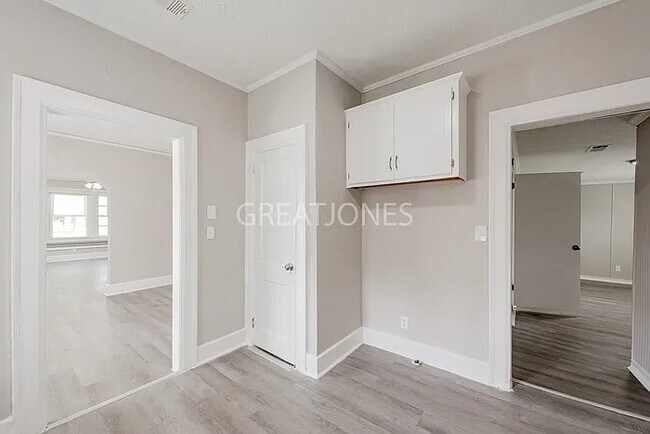 Foto del edificio - 840 Terrace Ave