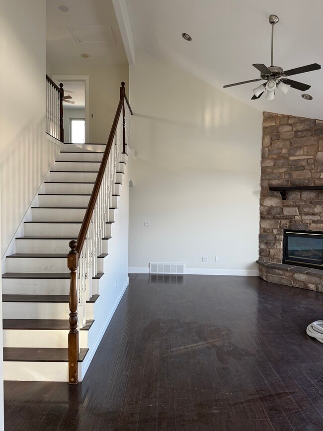 Building Photo - 2177 S 875 E