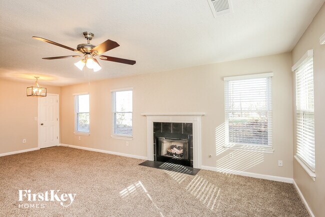 Building Photo - 8380 Emerald Pointe Ln