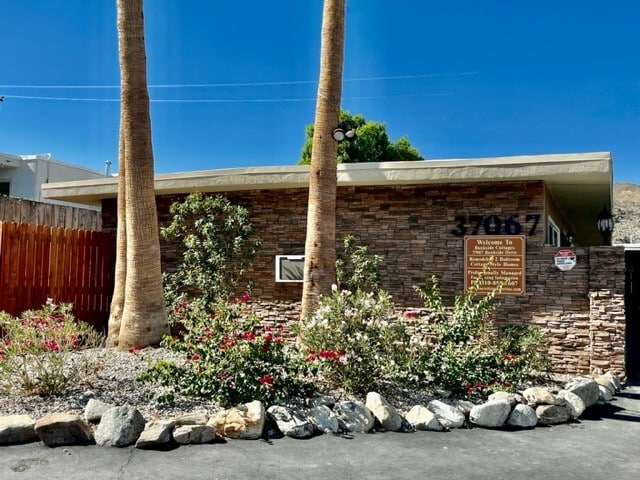 Primary Photo - 37067 Bankside Dr