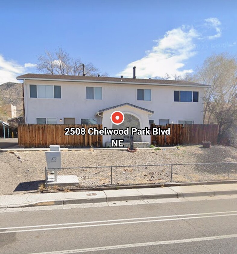 Foto principal - 2508 Chelwood Park Blvd NE