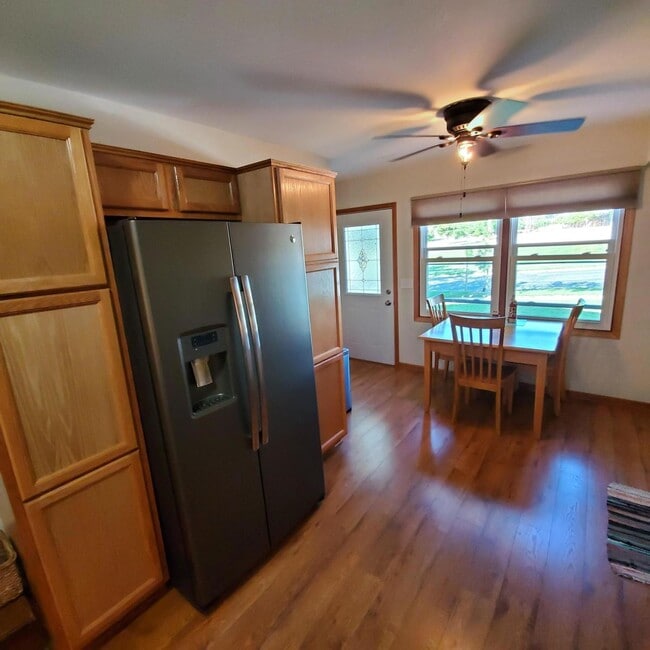 Kitchen - 1311 Green Tree Rd