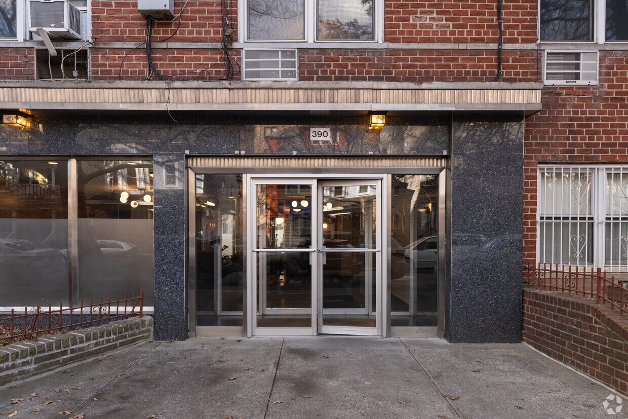 Entrance - 390 Rugby Rd