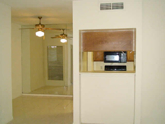 Building Photo - 6500 Harbor Town Dr