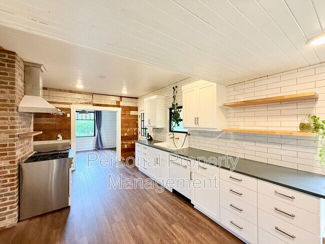 Foto del edificio - 2234 N L St