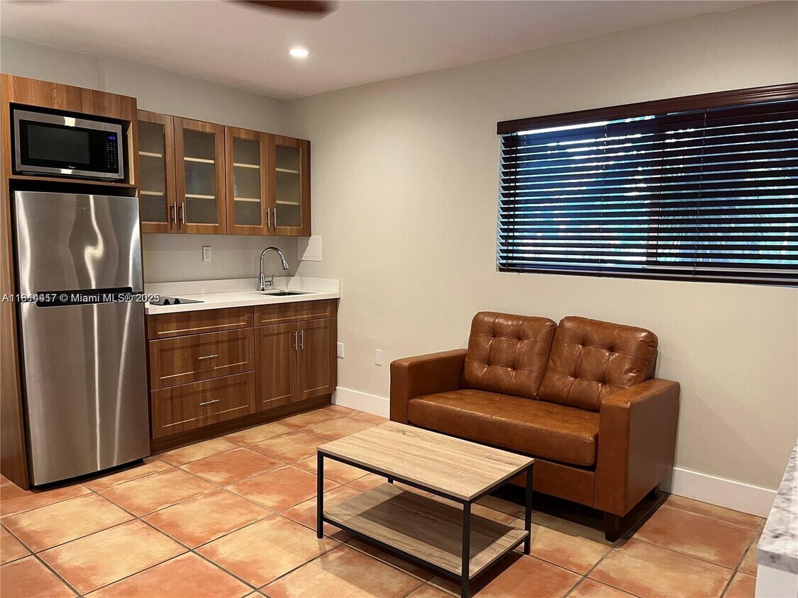 Foto principal - 9801 SW 123rd St