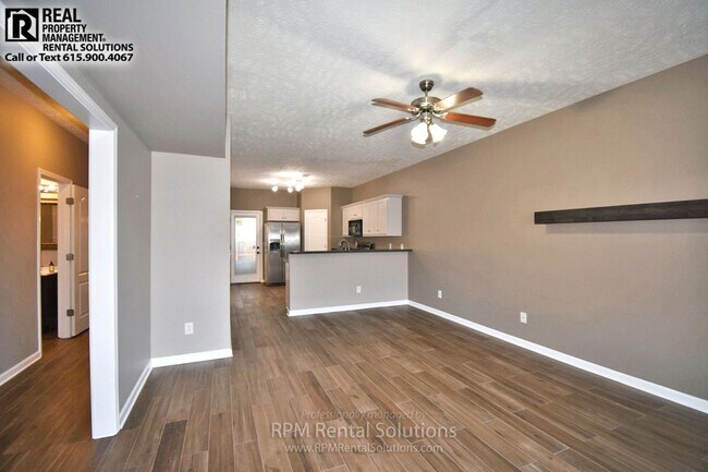 Foto del edificio - Beautiful 2BR/2.5 BA M'boro townhome close to I-24