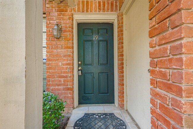 Foto del edificio - 2211 S Kirkwood Rd