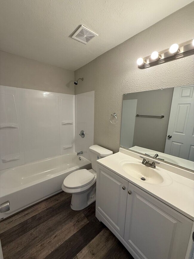 Foto del edificio - 317 Trailblazer St SE