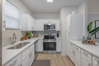 Interior Photo - Sage at Ingleside