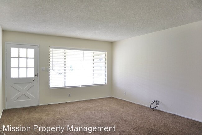 Building Photo - 3 br, 1 bath House - 5586 Farina Ln