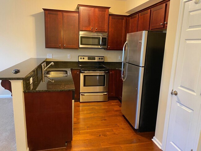 Building Photo - 2071 Reserve Ln