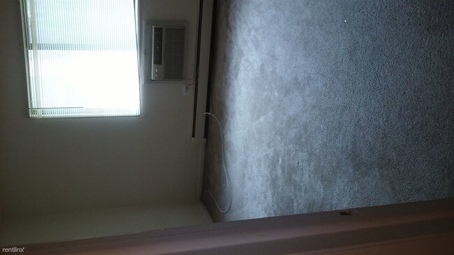 Building Photo - 2 br, 1 bath Apartment - 100 Olesen Dr