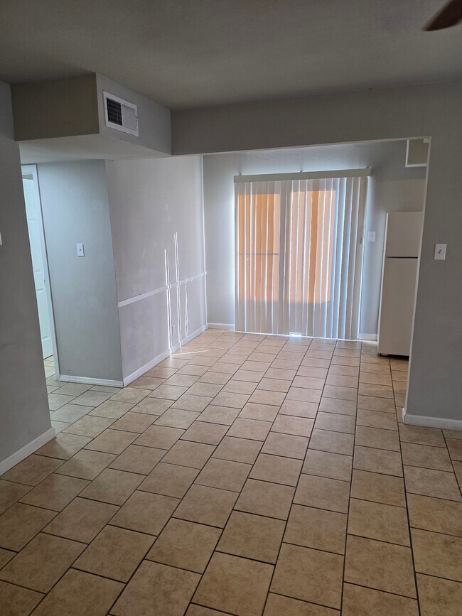Building Photo - 5906 Deer Horn Dr.