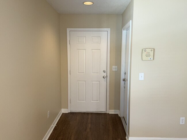Building Photo - 28628 Seashell Ct