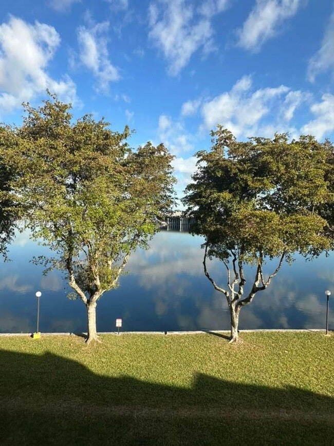 Foto del edificio - 4803 NW 7th St