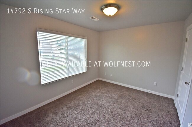 Foto del edificio - Gorgeous 3 Bedroom Bluffdale Townhome! No ...