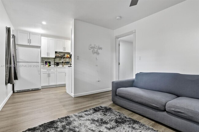 Foto del edificio - 920 SW 30th St