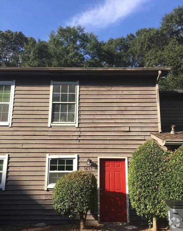 Williams Park Apartments for Rent with Hardwood Floors Smyrna, GA 1