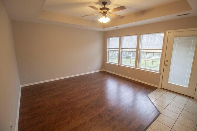 Foto del edificio - 1910 Harmony St