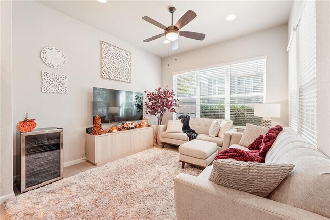 Foto del edificio - 13602 Terrett Trce