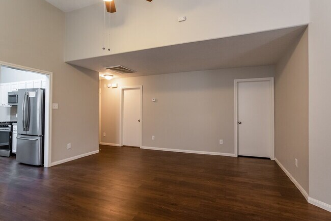 Foto del edificio - 13527 Ambrose St
