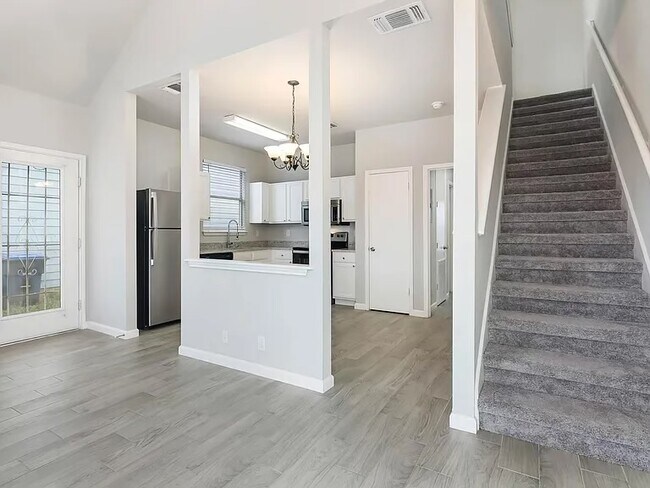 Building Photo - 7718 Crown Ledge