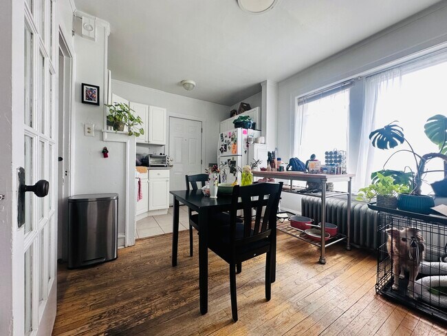 Foto del edificio - 5056 N Wolcott Ave