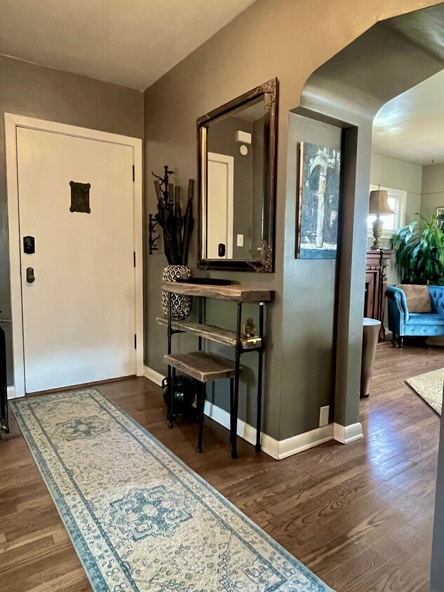 Foto principal - 108 N Vine St