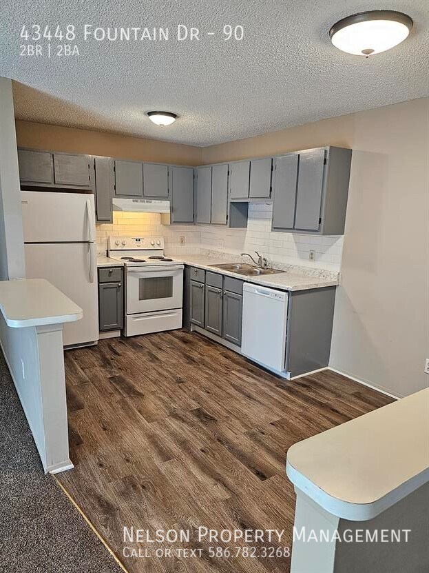 Foto del edificio - 43448 Fountain Dr