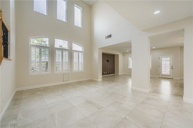 Building Photo - 840 S Paseo Rocoso Pl