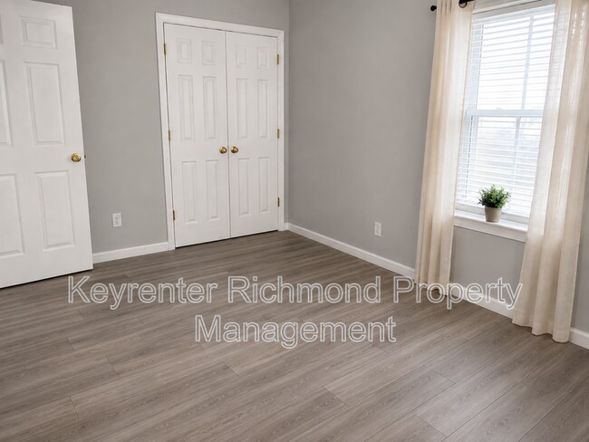 Foto del edificio - 117 E 13th St