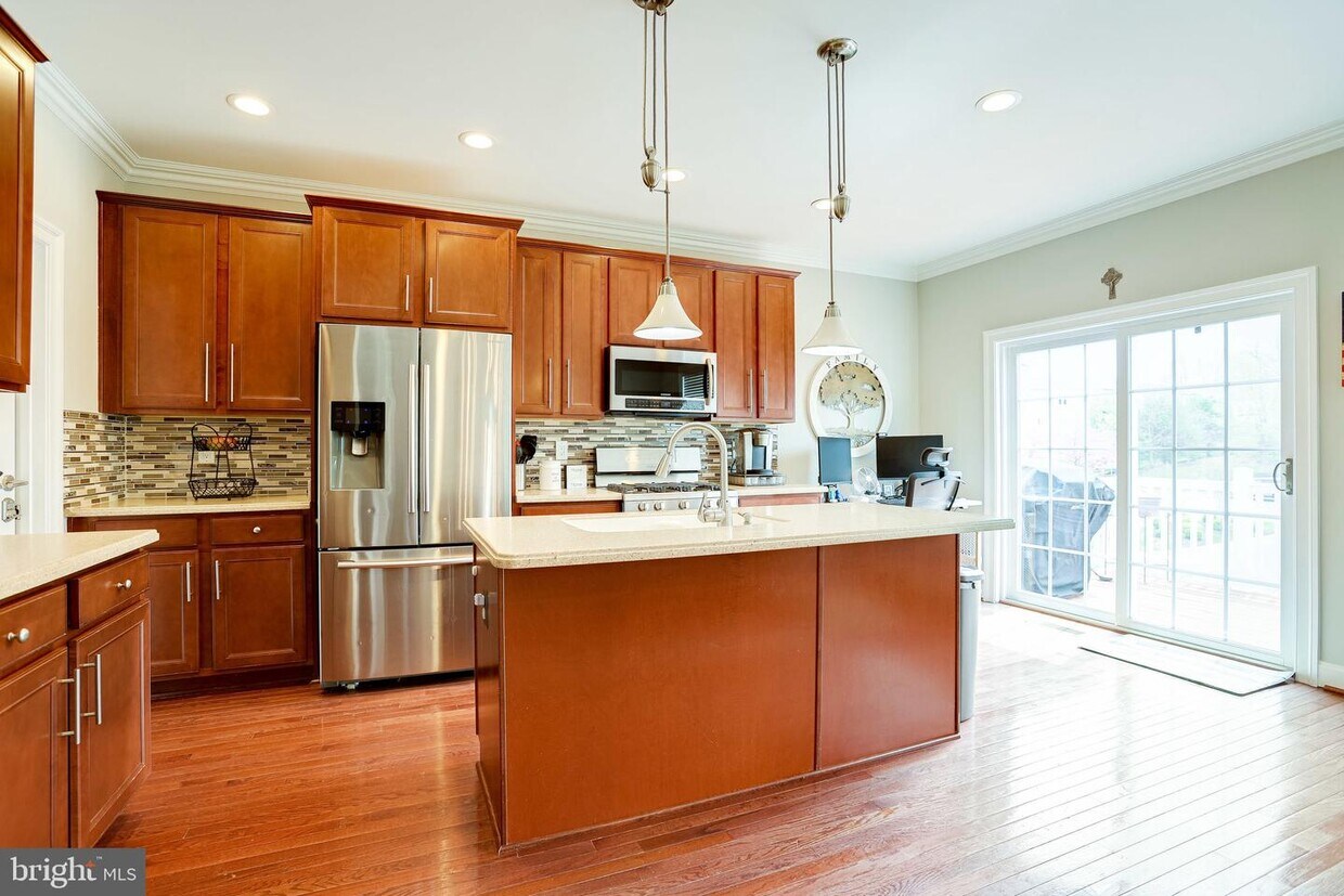 15858 Mackenzie Manor Dr, Haymarket, VA 20169 Townhome Rentals in