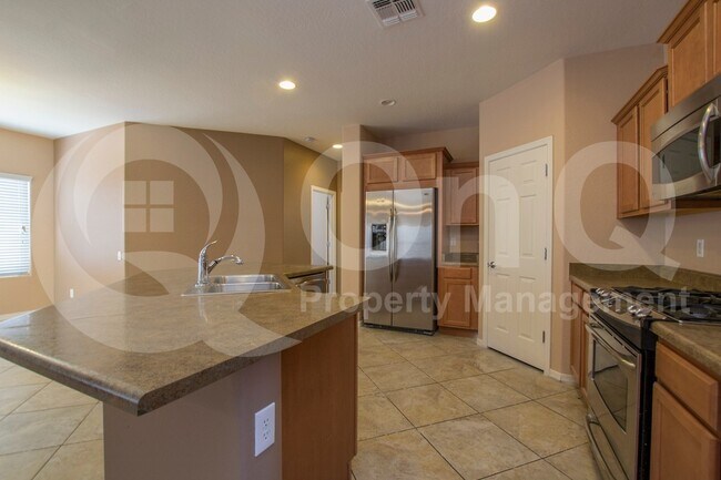 Foto del edificio - 4749 S Antonio