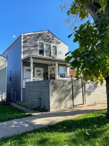 Foto principal - 3335 N Kenneth Ave