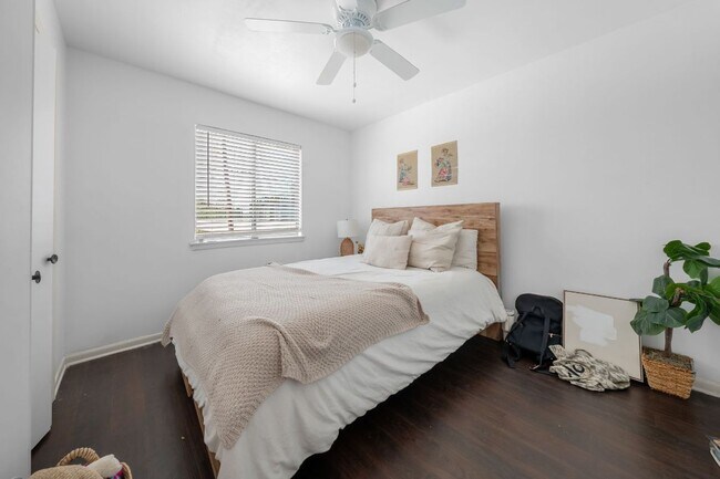 Foto del edificio - 2408 Longview St