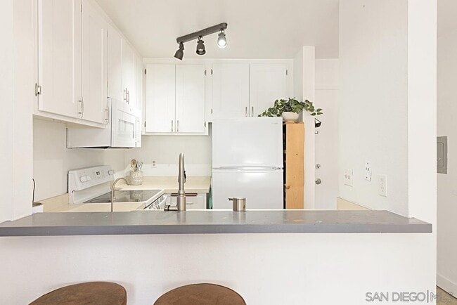 Building Photo - 4060 Huerfano Ave