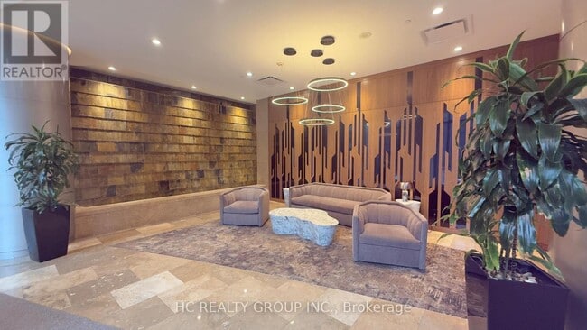 Building Photo - 5-15 Northtown Way