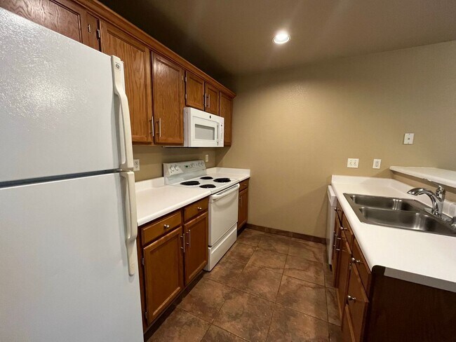 Foto del edificio - Great Condo Near Campus West