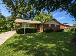 Building Photo - 10 Ridgeview Dr
