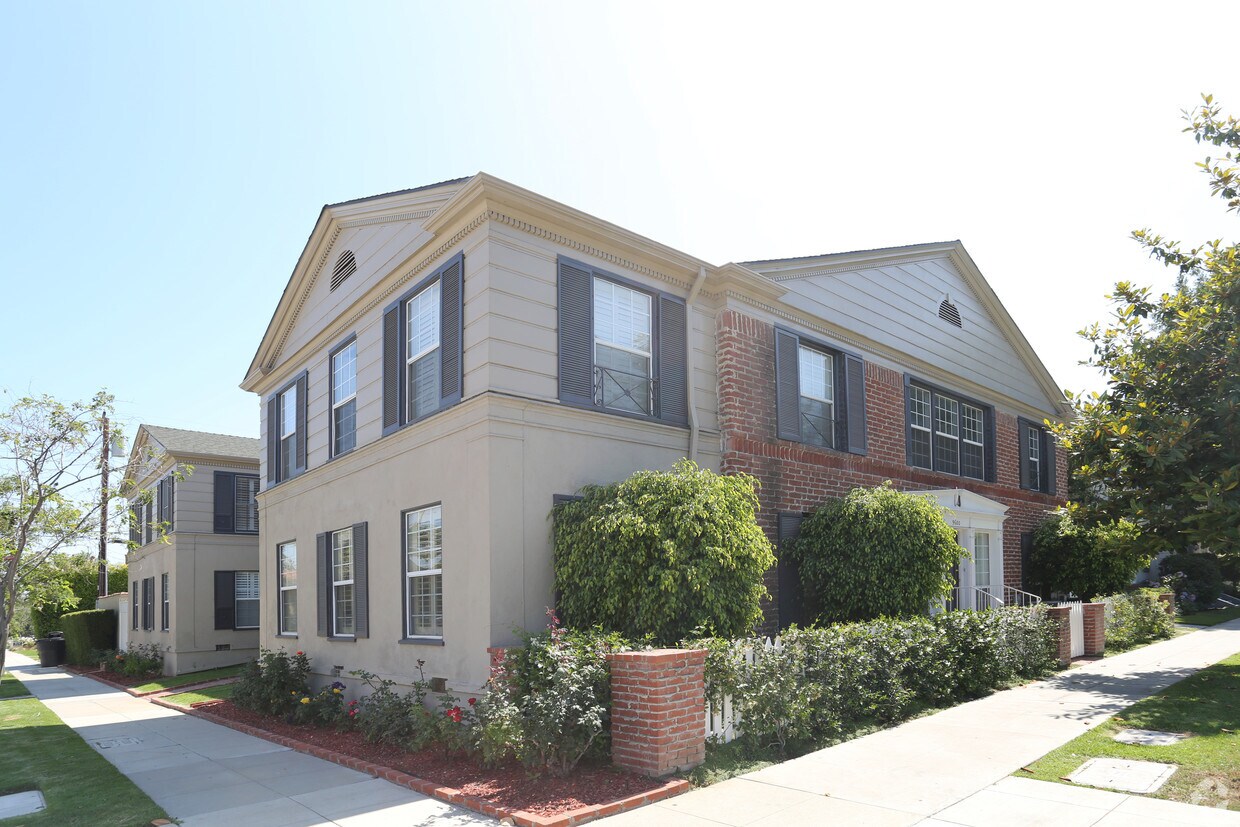 Foto principal - 9600 W Olympic Blvd # 401