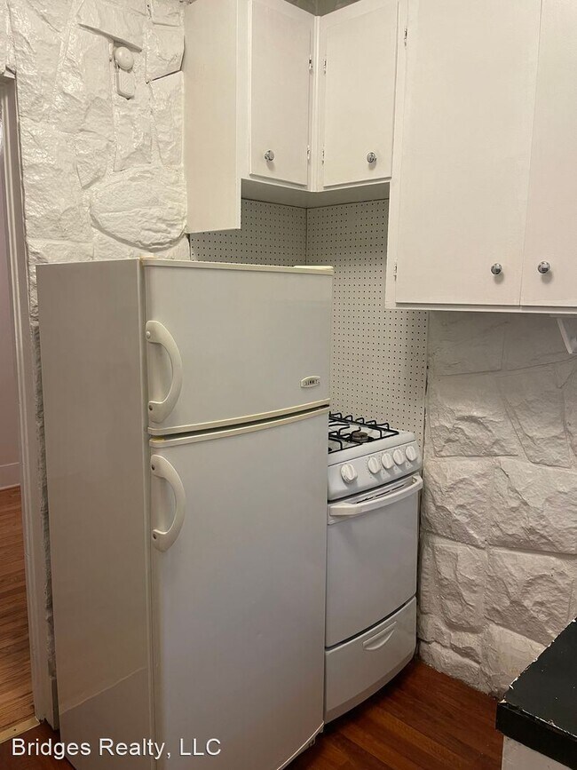 Foto del edificio - 1 br, 1 bath House - 2136-B McDowell Stree...
