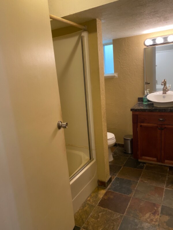 Building Photo - 2615 Monte Cresta Dr