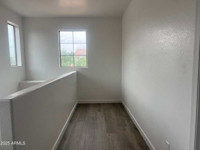Building Photo - 3915 E Morelos St
