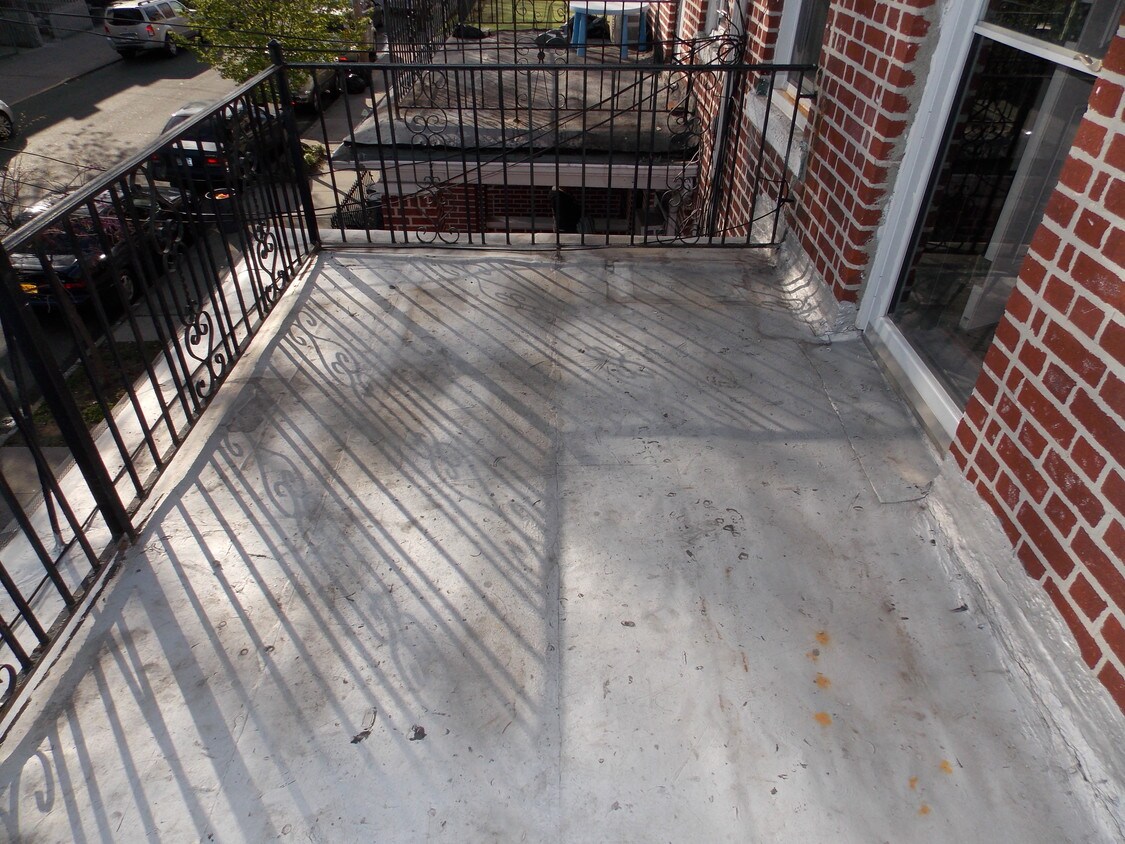 Primary Photo - 845 53rd St