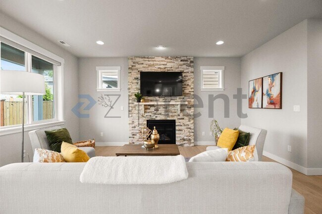 Building Photo - Unit B