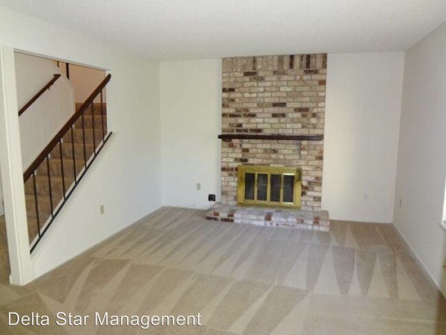 Building Photo - 3623 Larchmont Square Ln