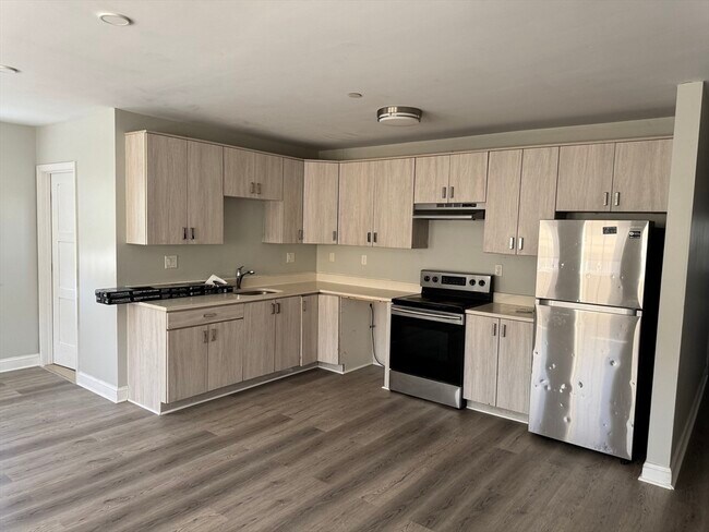 Building Photo - 41 Oldfields Rd